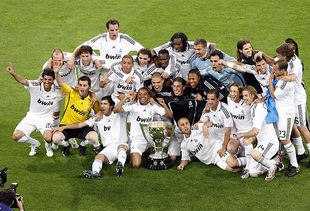 活塞13连胜追平队史纪录！坎宁安24+11带队客场险胜步行者（活塞豪取13连胜追平队史最佳，坎宁安24+11率队客场险克步行者）